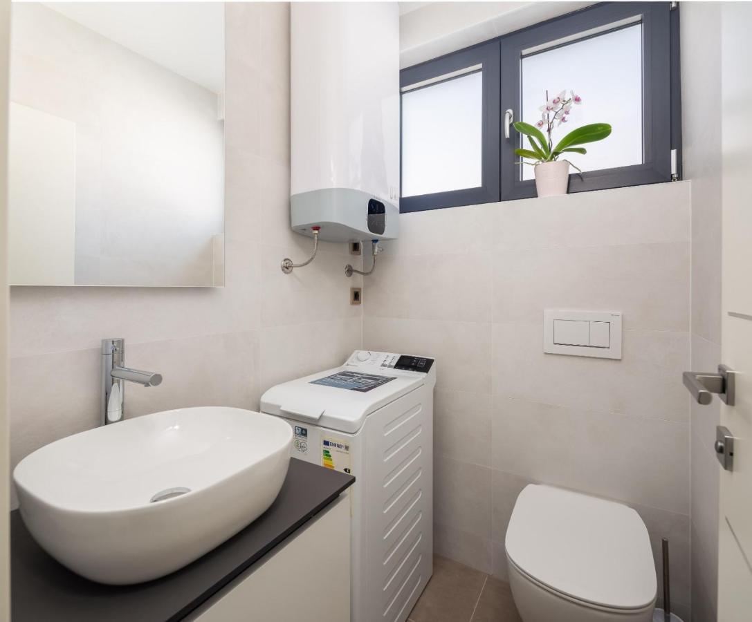 Luxury Apartment Sea Pakostane Exterior photo